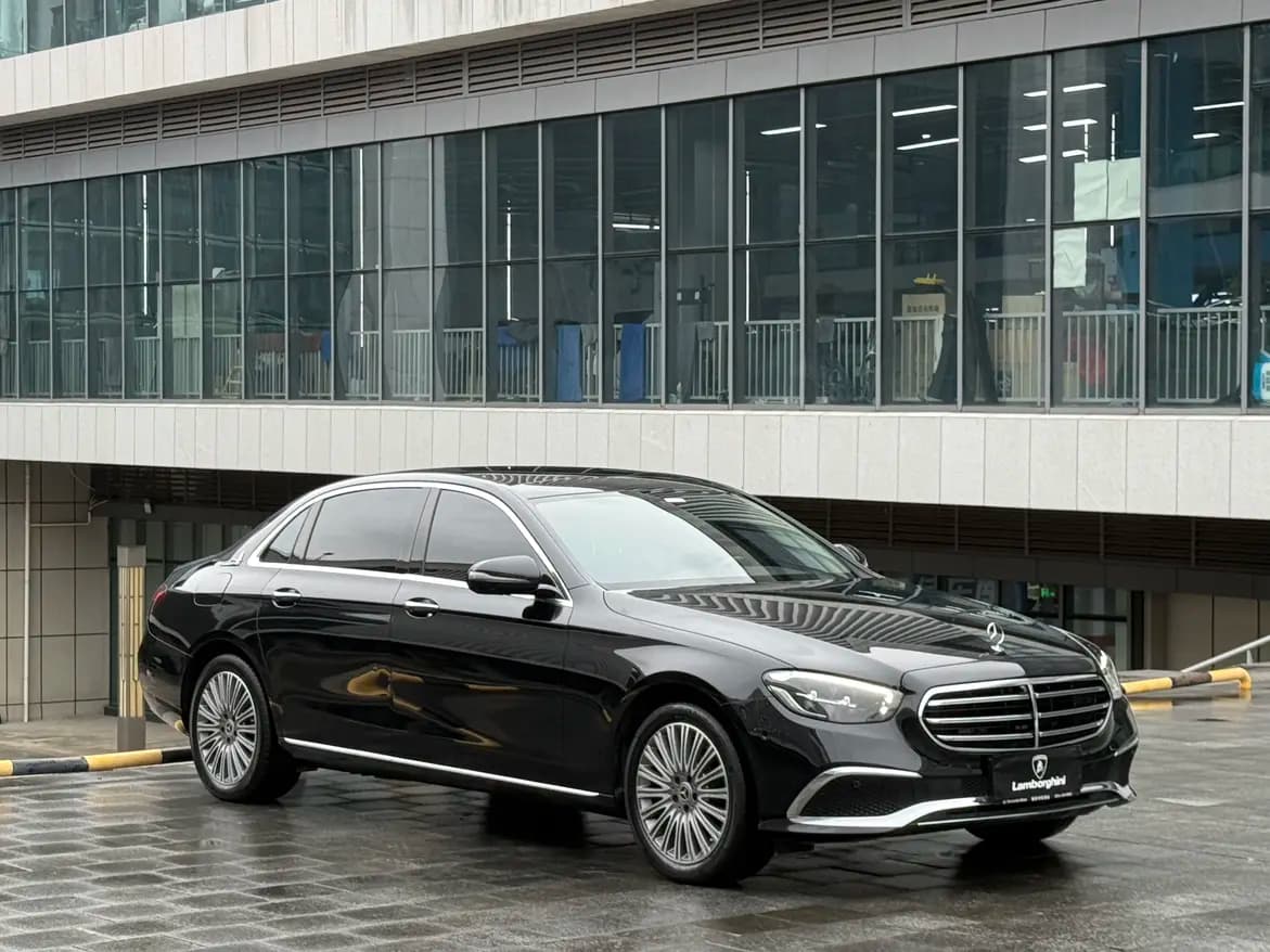 Mercedes-Benz E-Class 2023 г. 55063 км. — фото 3