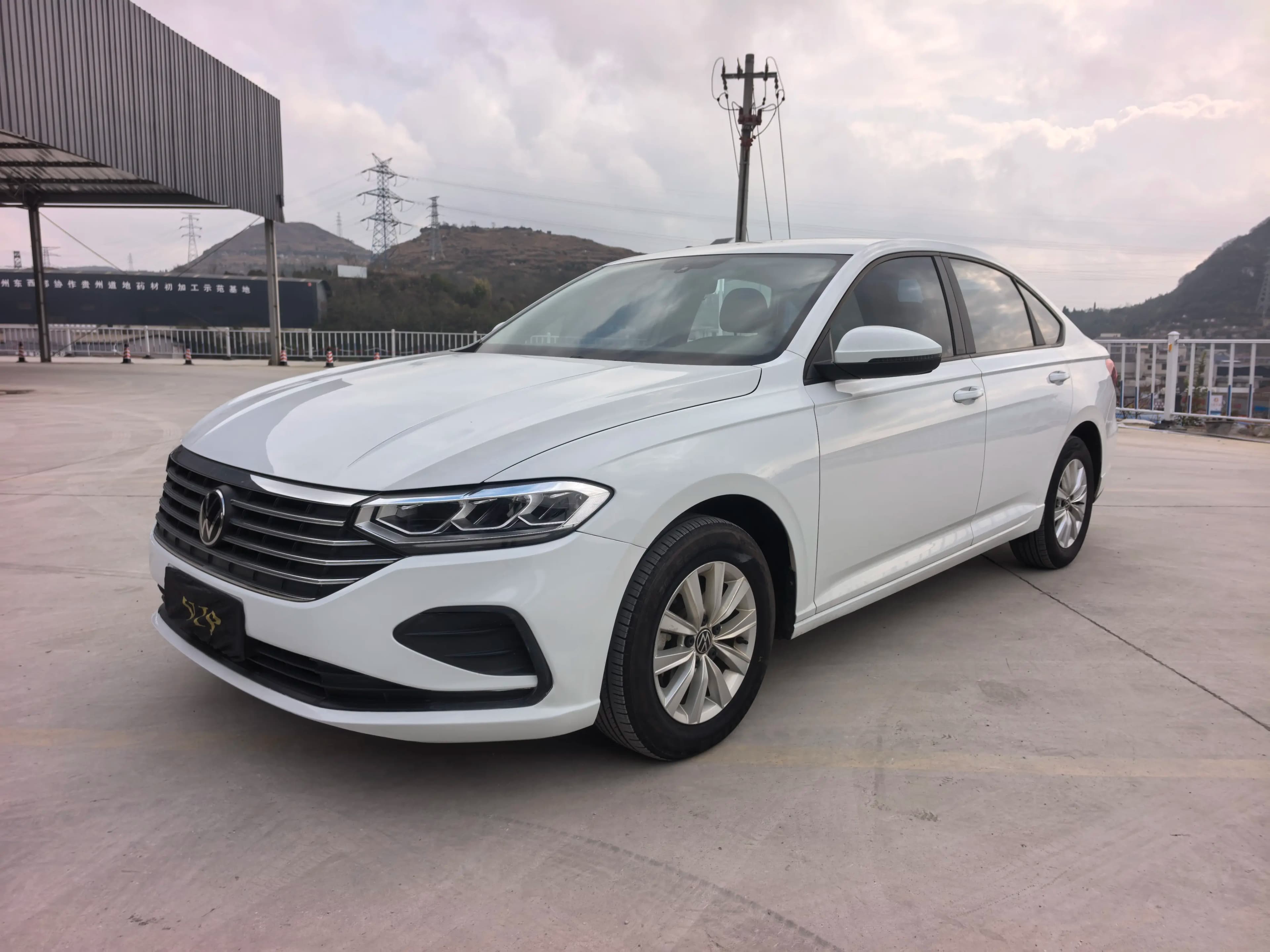 Volkswagen Lavida 2023 г. 94055 км.