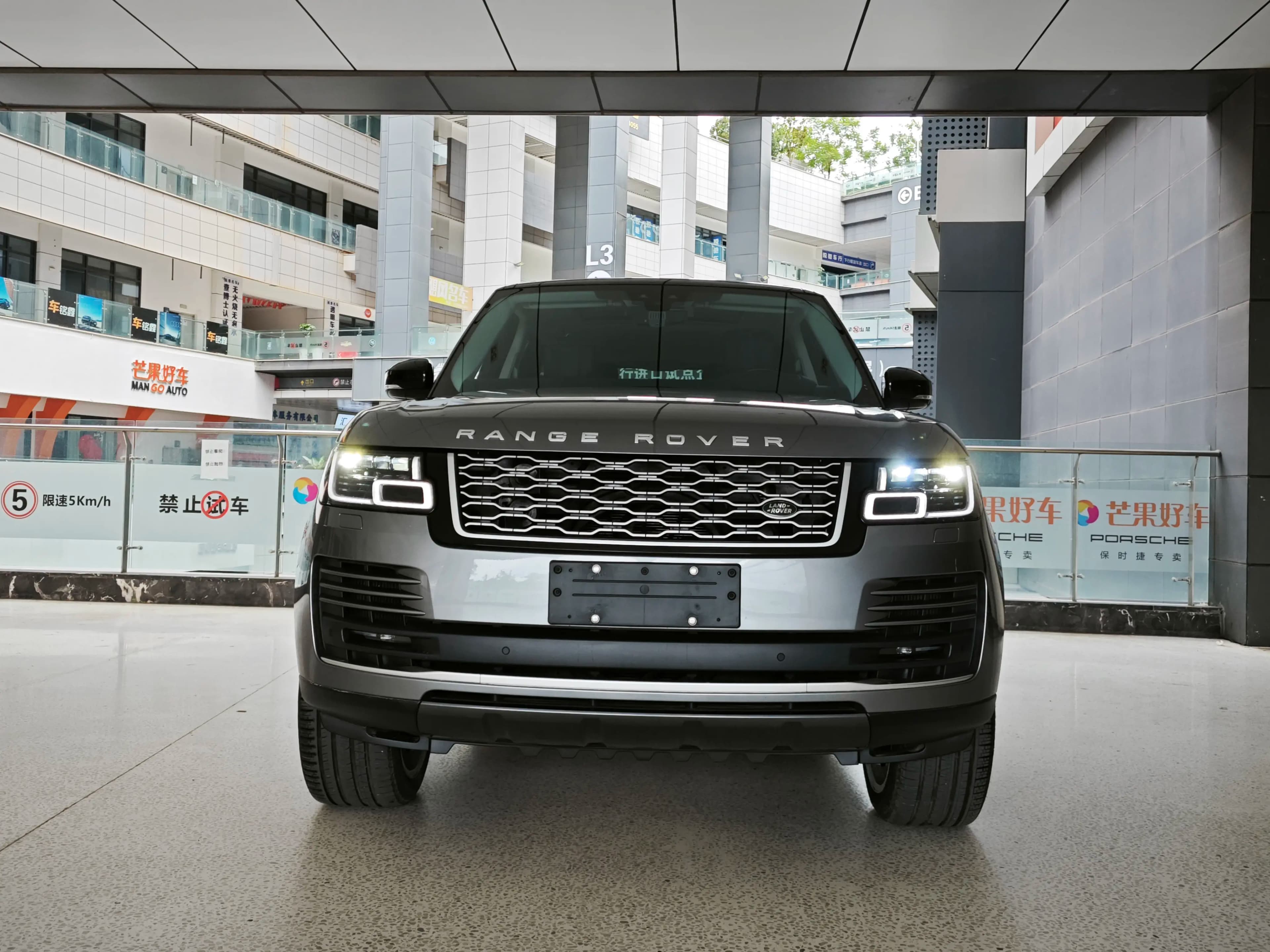 Land Rover Range rover 2022 г. 72133 км. — фото 2