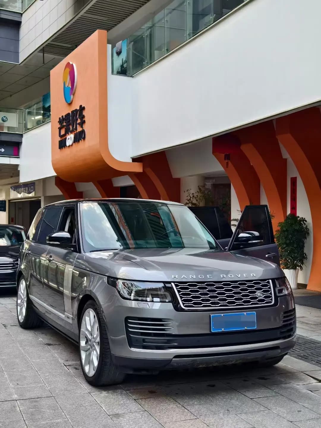 Land Rover Range rover 2022 г. 72133 км. — фото 3