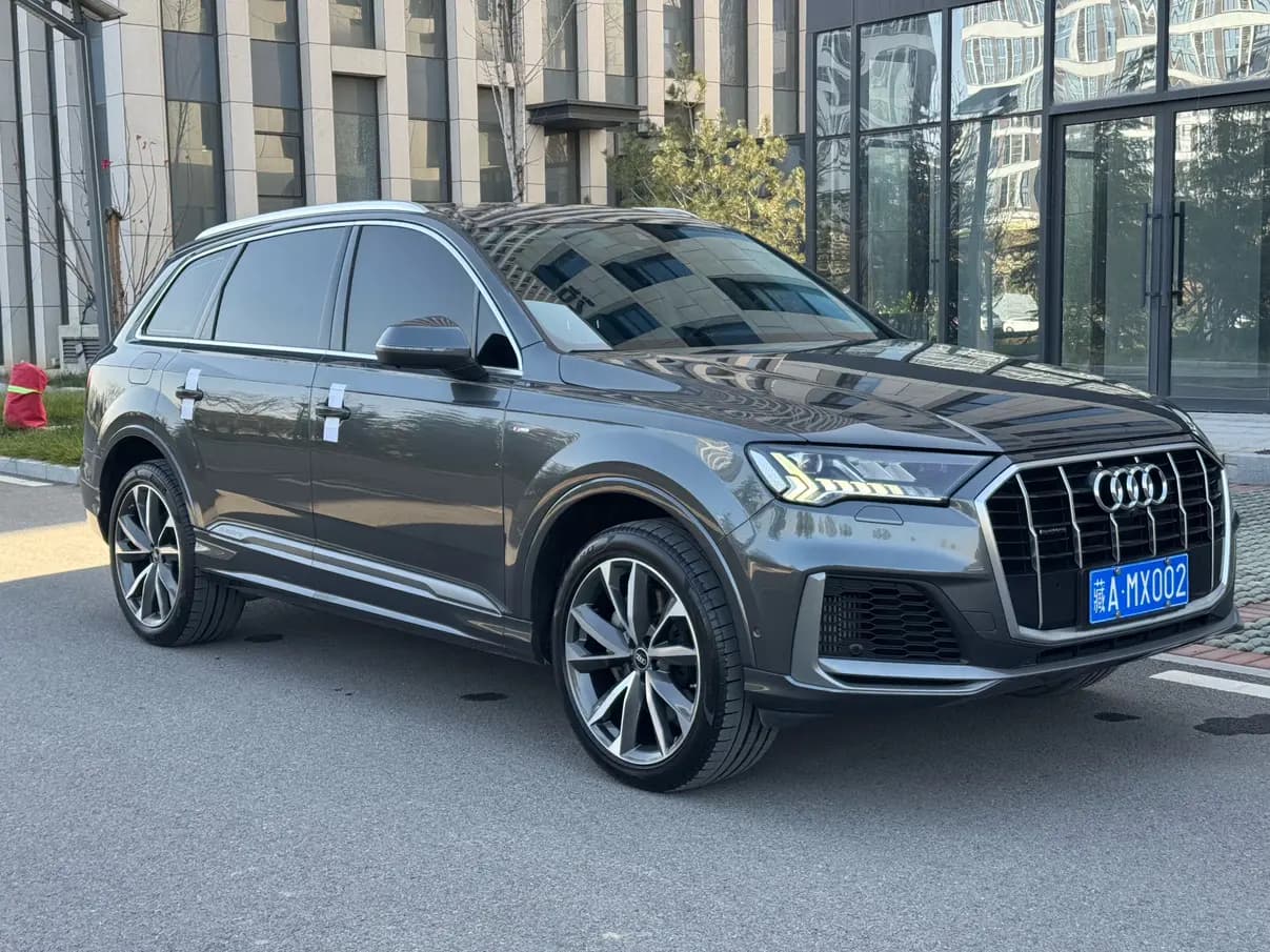 Audi Q7 2021 г. 42035 км. — фото 3