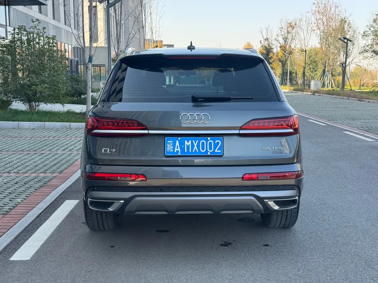 Audi Q7 2021 г. 42035 км. — фото 5