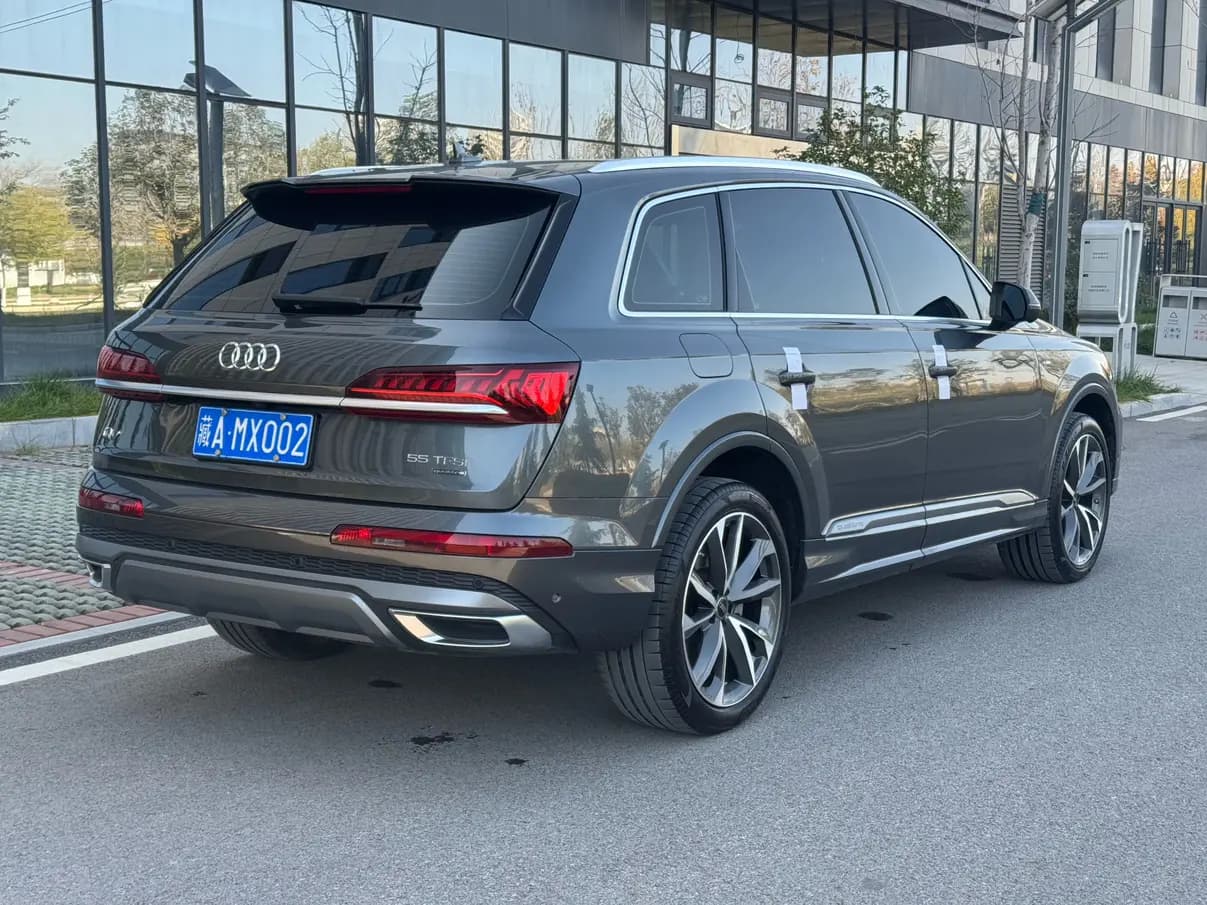Audi Q7 2021 г. 42035 км. — фото 6