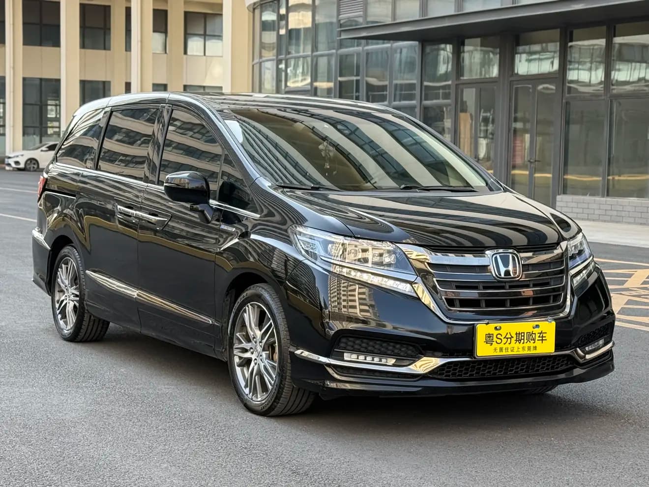 Honda Elysion 2021 г. 58677 км. — фото 2