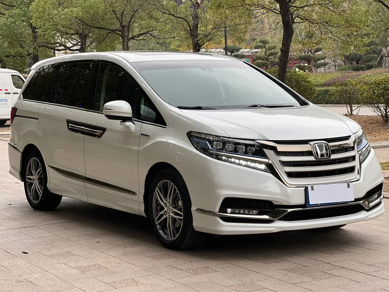 Honda Elysion 2021 г. 52078 км. — фото 3