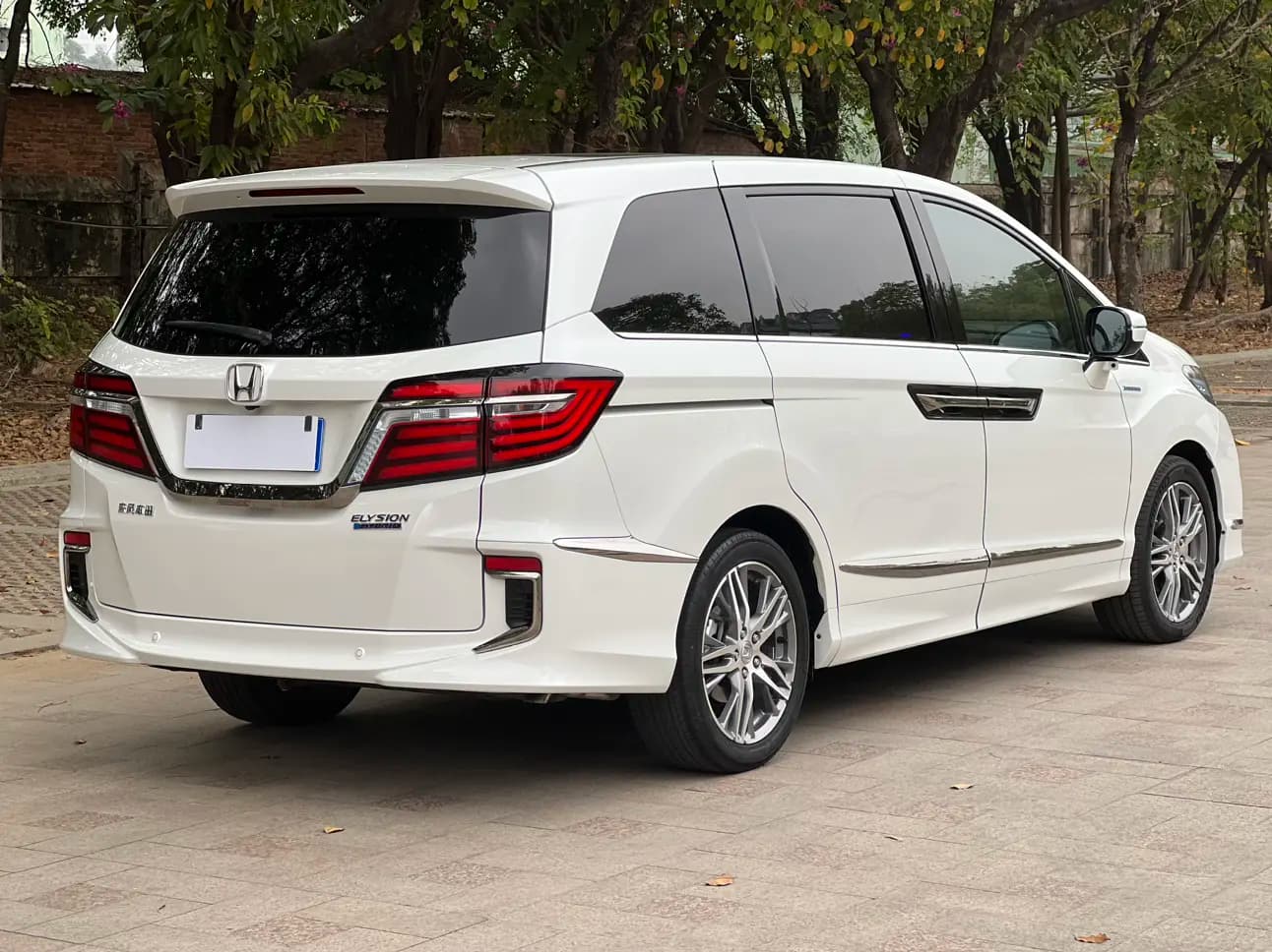 Honda Elysion 2021 г. 52078 км. — фото 6