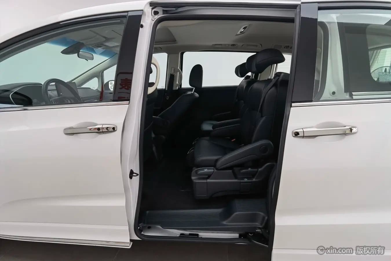 Honda Odyssey 2023 г. 19700 км. — фото 15