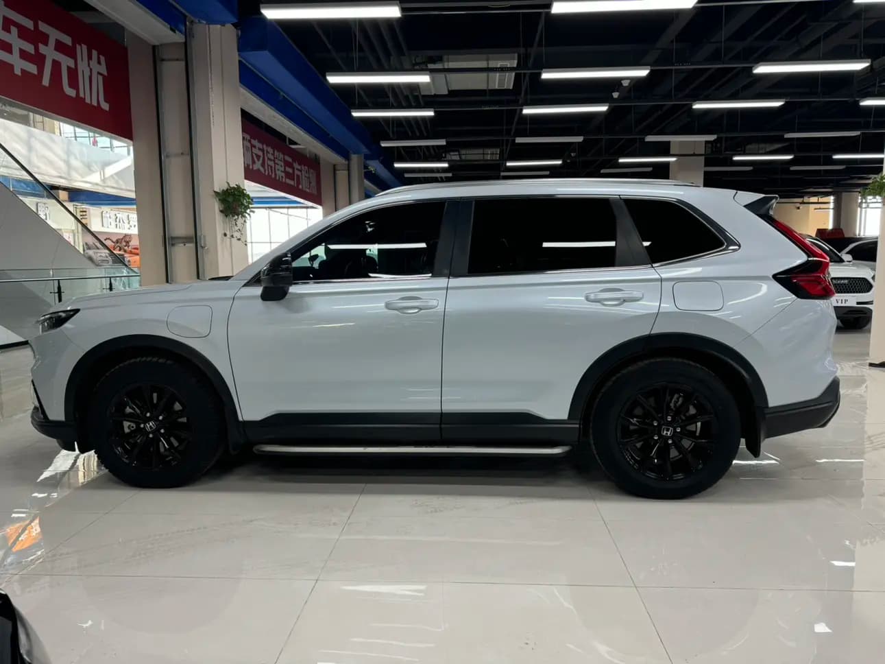 Honda CR-V PHEV 2023 г. 33016 км. — фото 4