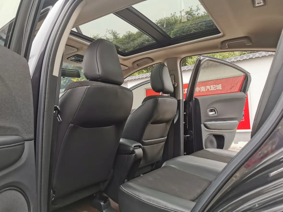 Honda Vezel 2022 г. 40670 км. — фото 11