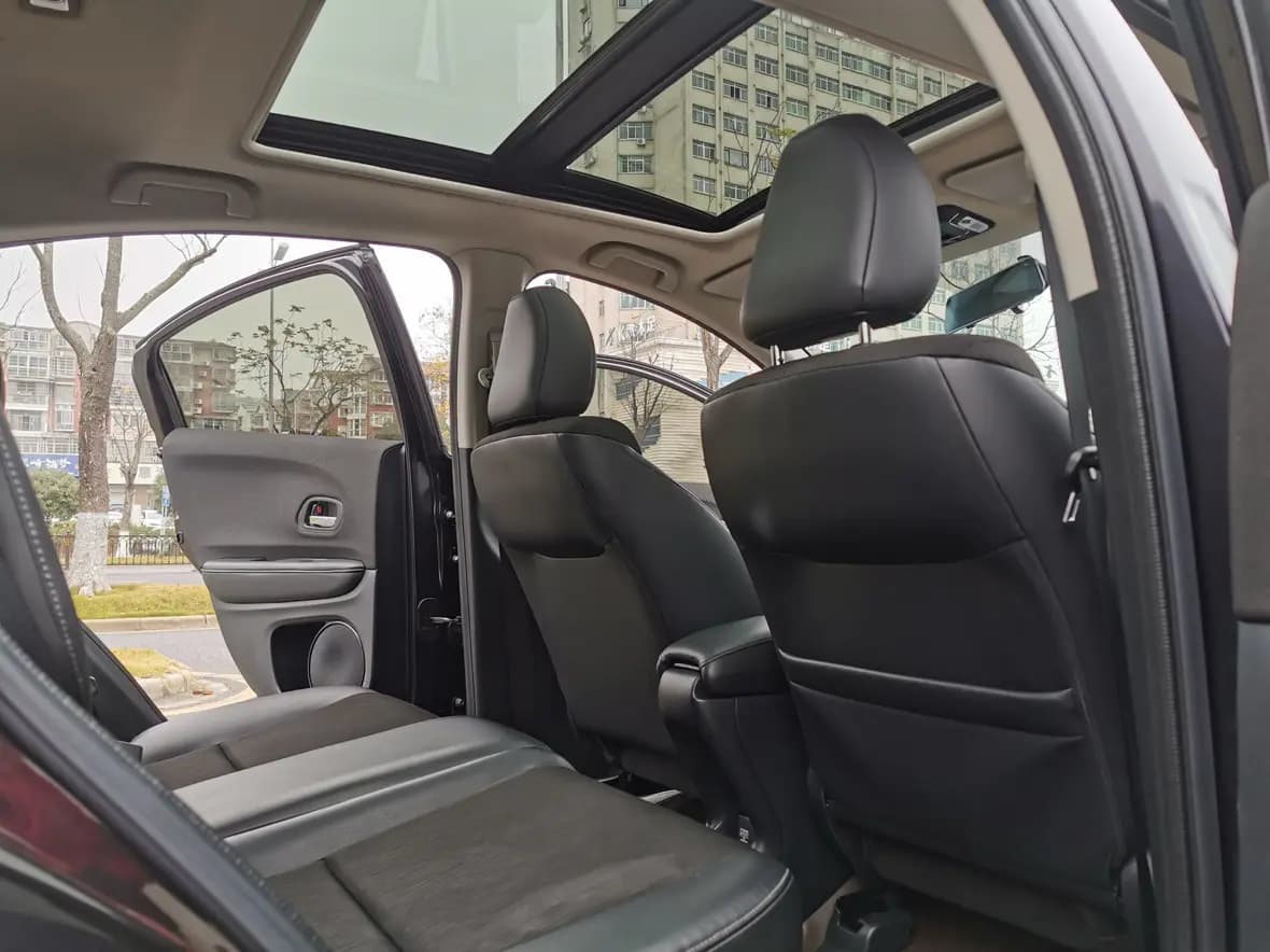 Honda Vezel 2022 г. 40670 км. — фото 12