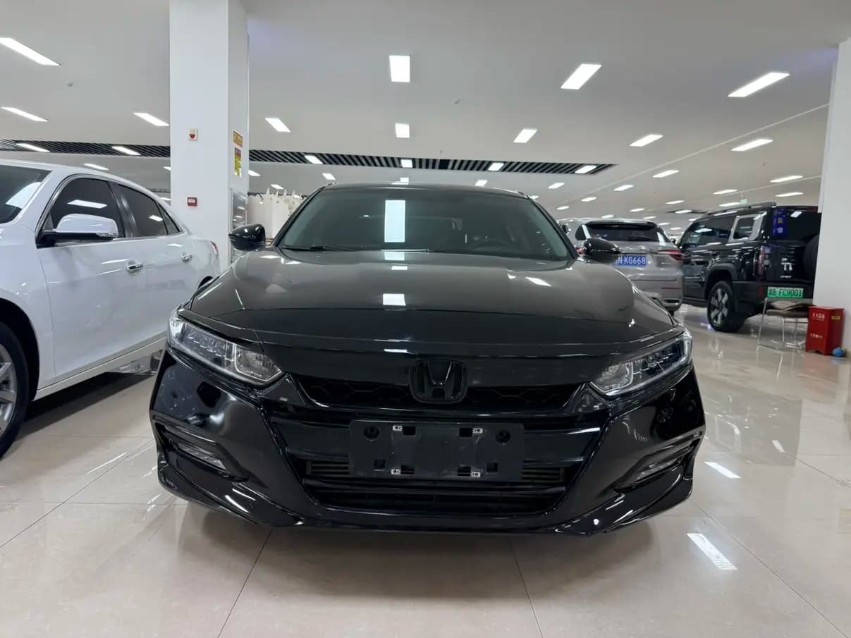 Honda Accord 2021 г. 34000 км. — фото 2