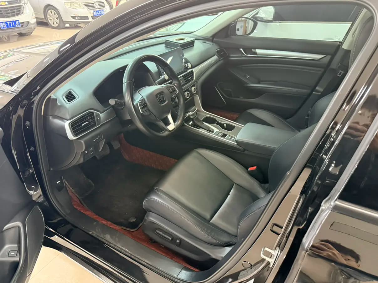 Honda Accord 2021 г. 34000 км. — фото 6