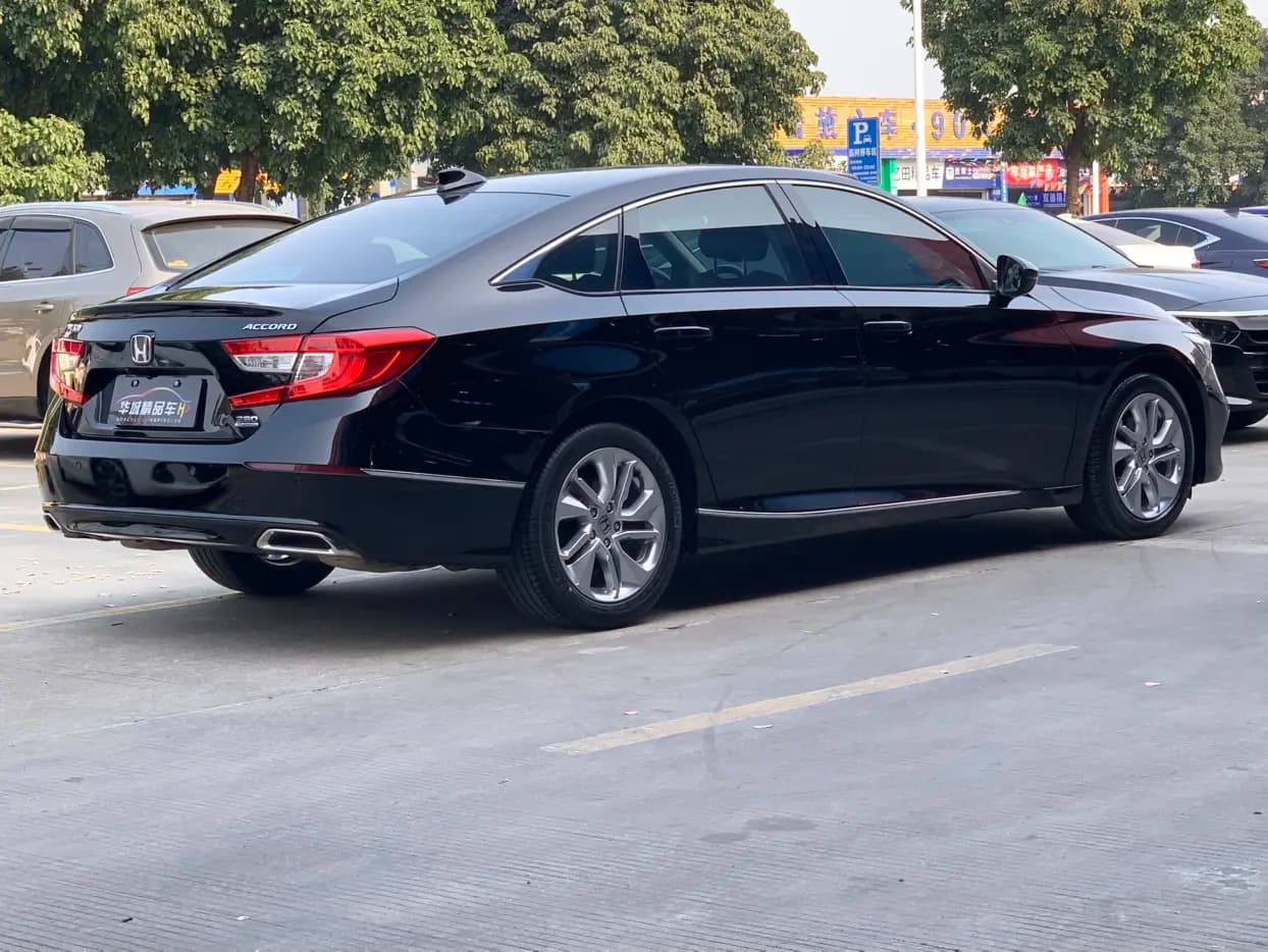 Honda Accord 2021 г. 59000 км. — фото 4
