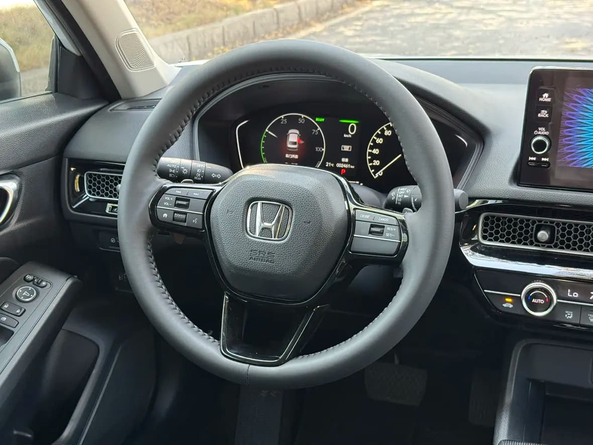 Honda Civic 2025 г. 2113 км. — фото 3