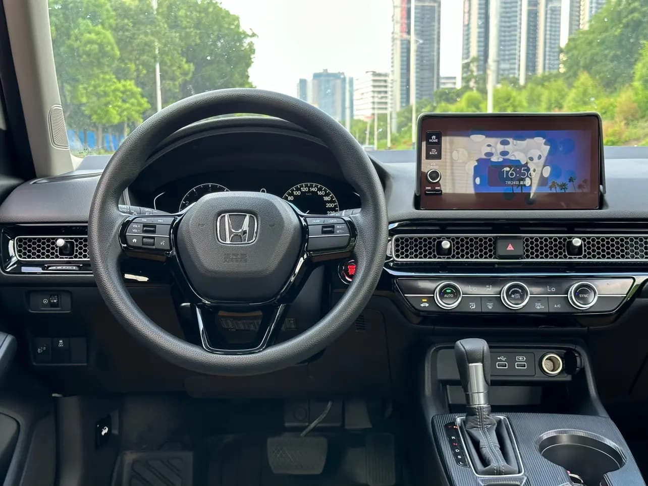 Honda Civic 2023 г. 40118 км. — фото 13