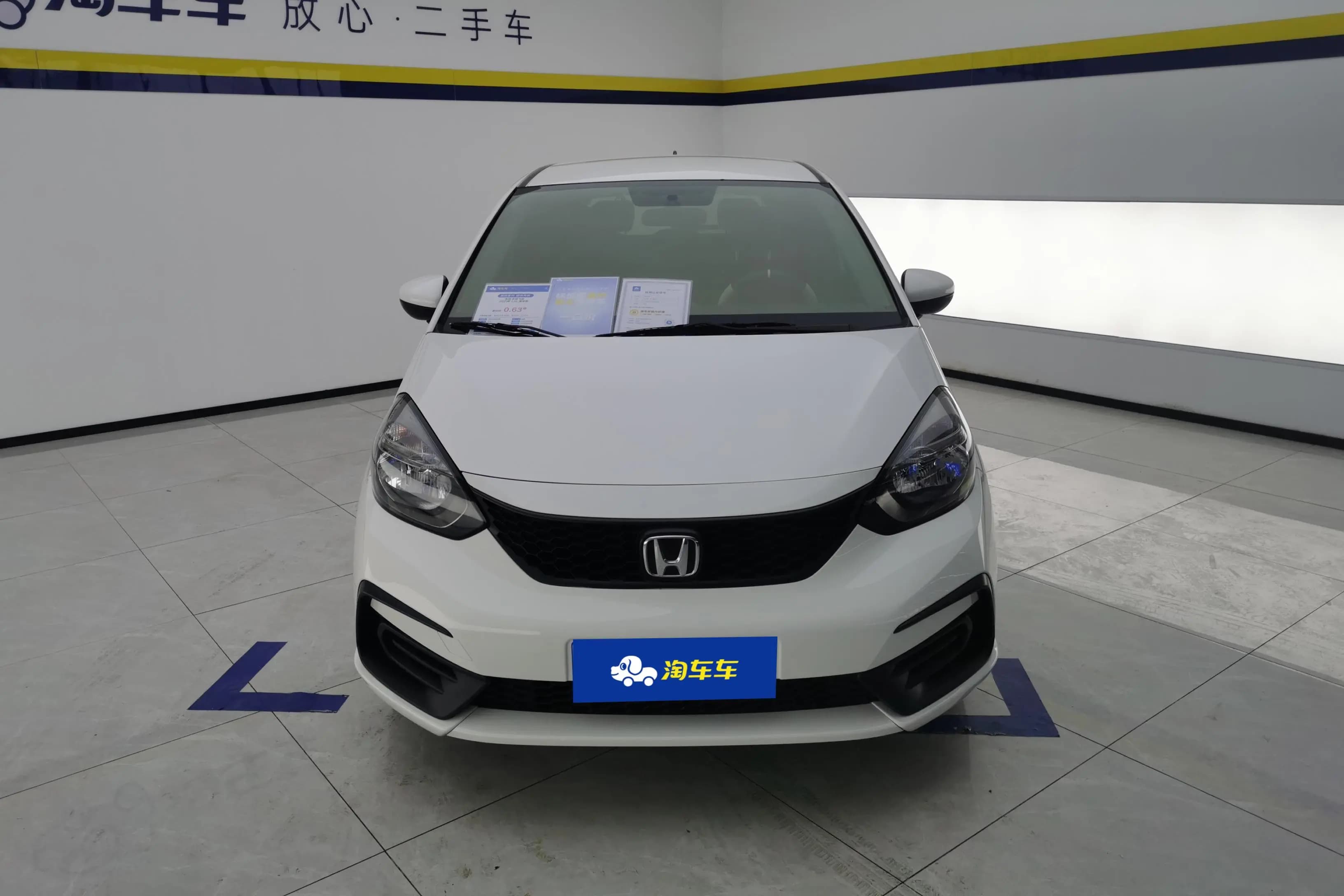 Honda Fit 2022 г. 40179 км. — фото 2