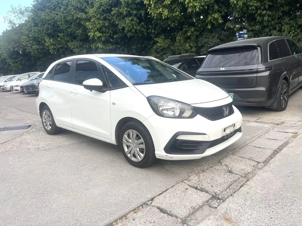 Honda Fit 2022 г. 38080 км. — фото 3