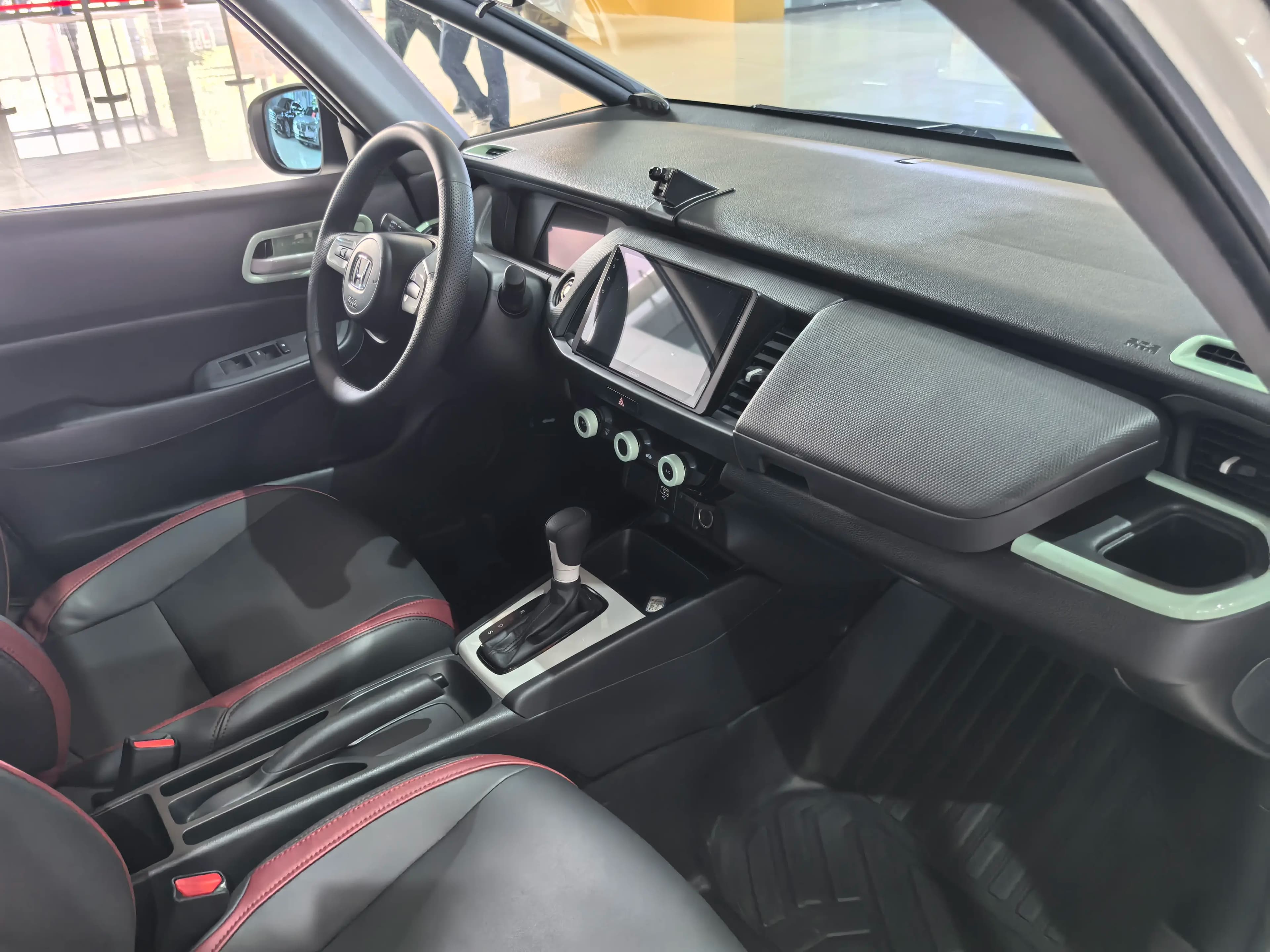 Honda Fit 2022 г. 27081 км. — фото 15