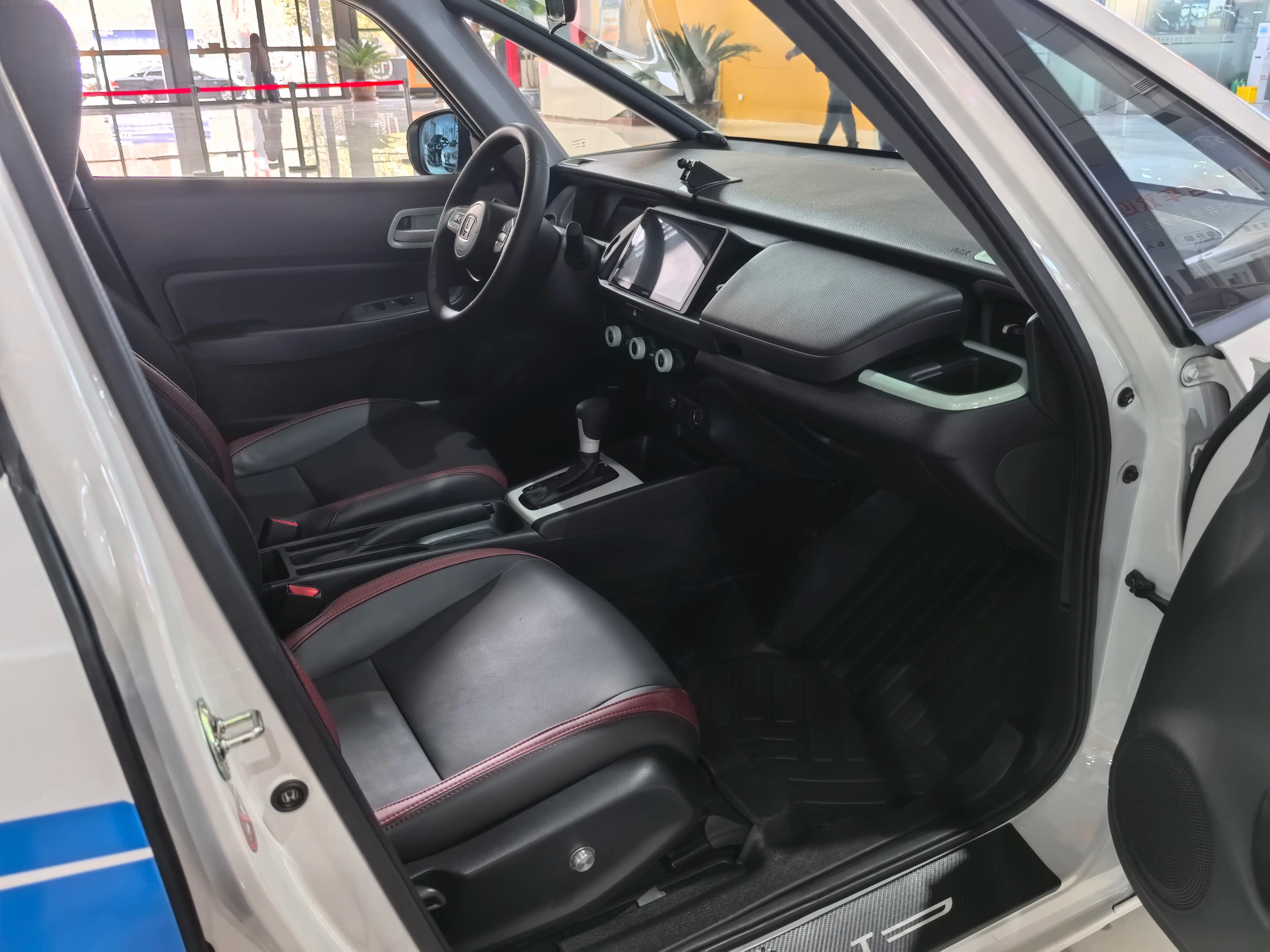 Honda Fit 2022 г. 27081 км. — фото 9