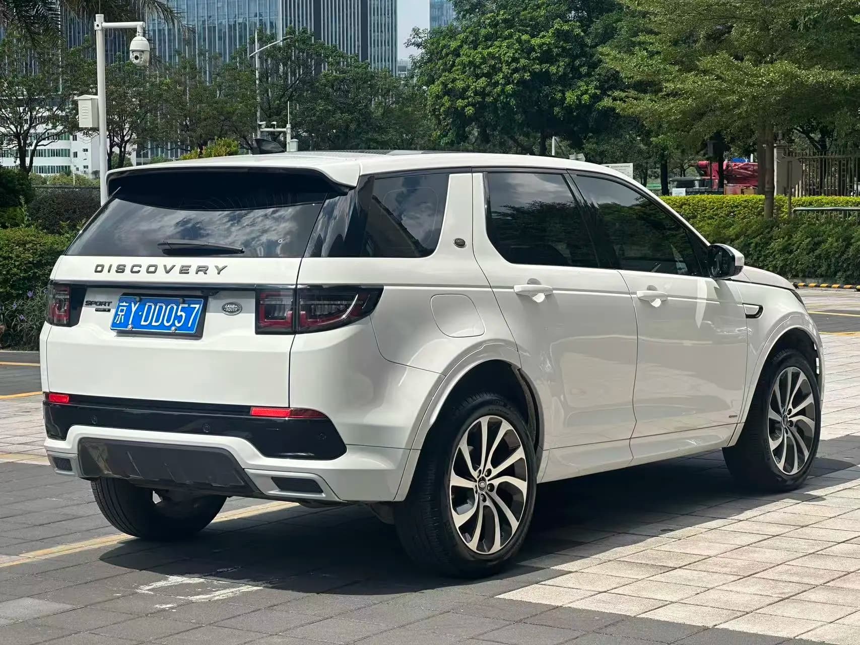 Land Rover Discover Sports 2021 г. 60086 км. — фото 4