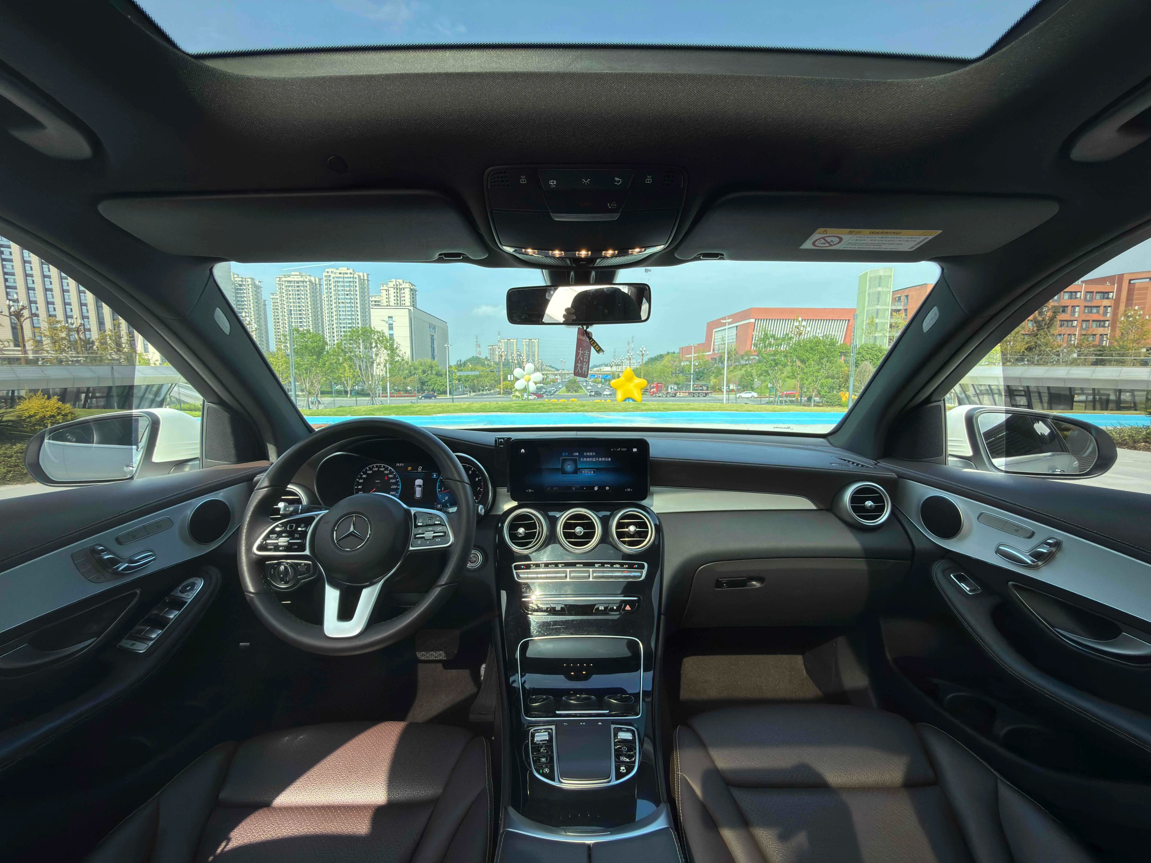 Mercedes-Benz GLC 2022 г. 72072 км. — фото 20