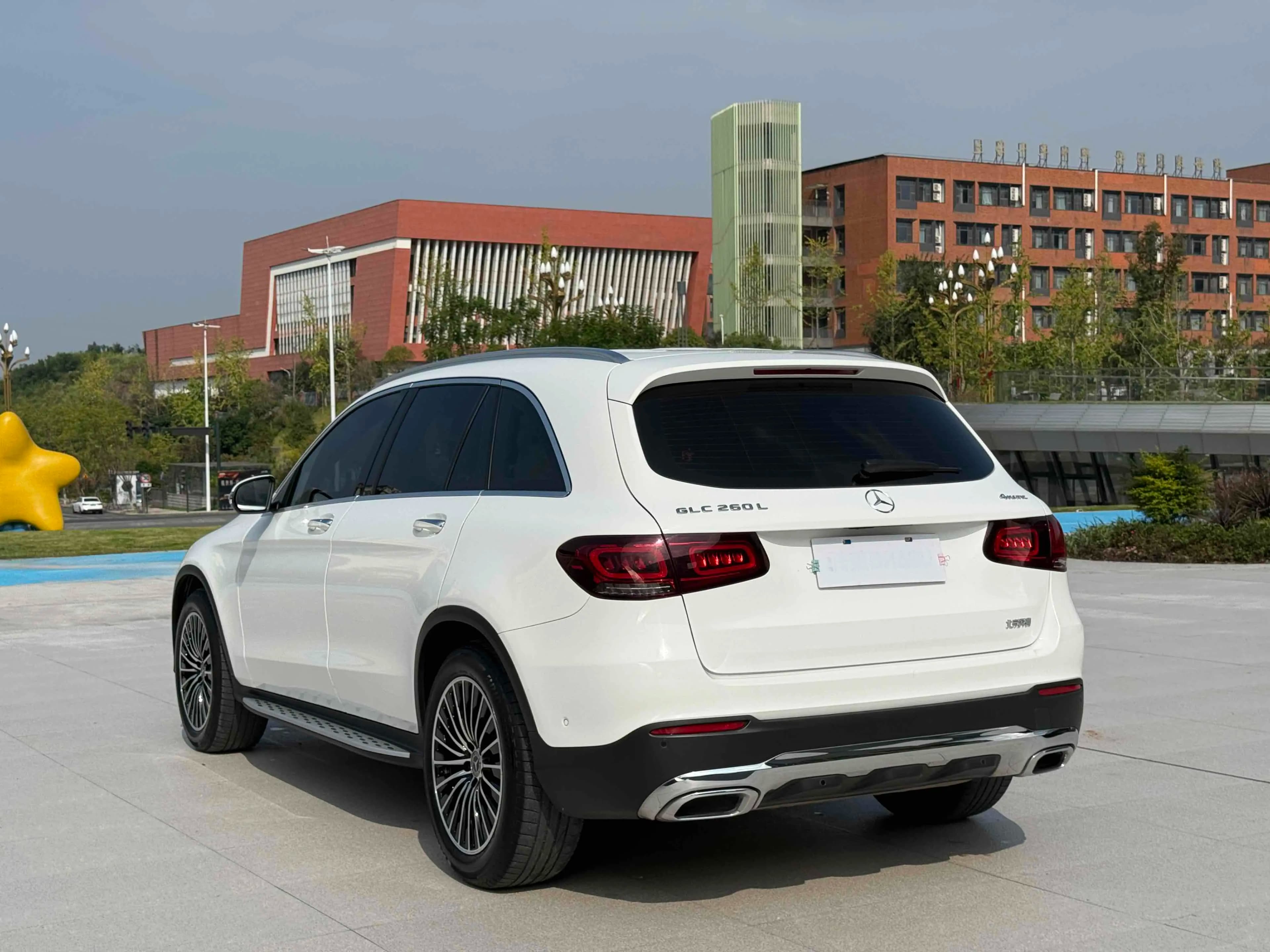 Mercedes-Benz GLC 2022 г. 72072 км. — фото 9