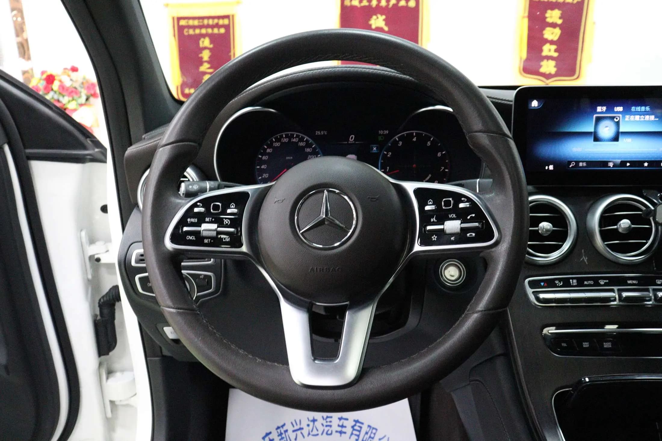 Mercedes-Benz GLC 2022 г. 74073 км. — фото 15