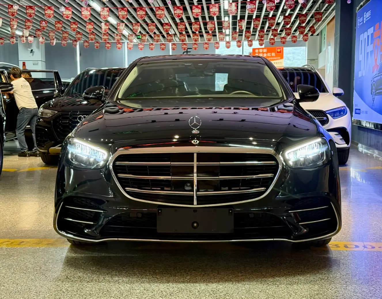 Mercedes-Benz E-Class 2023 г. 43063 км. — фото 2