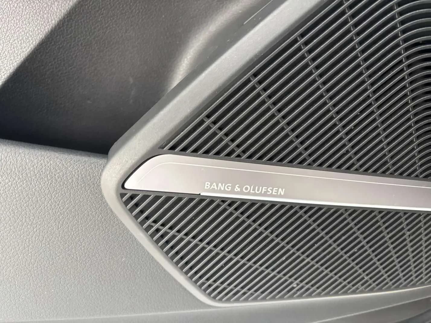 Audi Q5L Sportback 2022 г. 41008 км. — фото 14