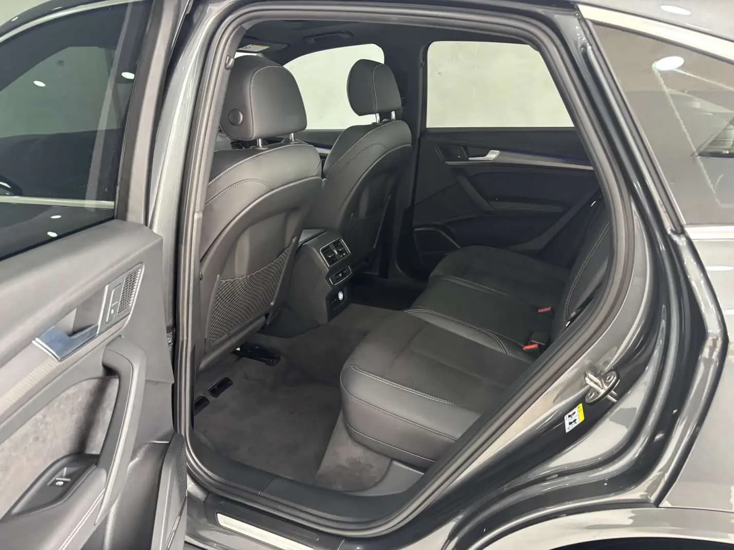 Audi Q5L Sportback 2022 г. 41008 км. — фото 29