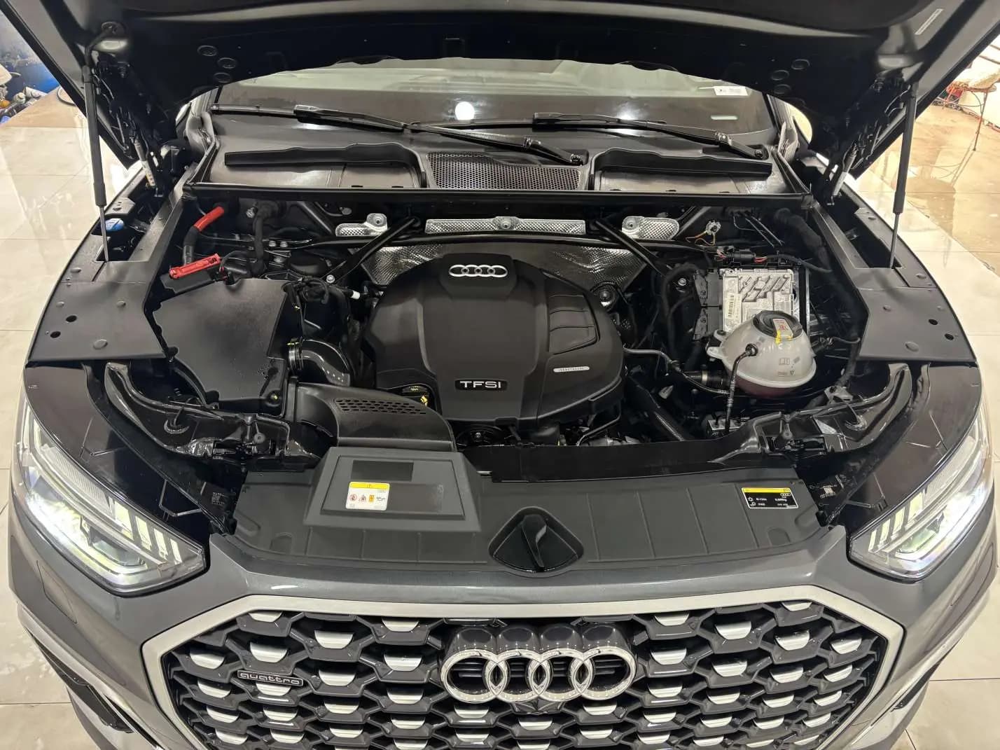 Audi Q5L Sportback 2022 г. 41008 км. — фото 8