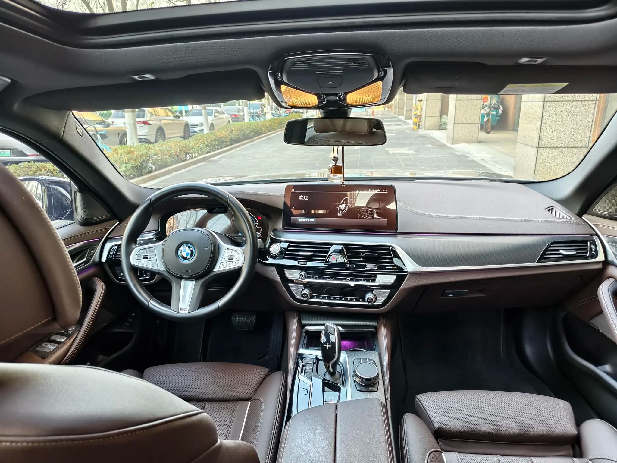 BMW 5 Series PHEV 2023 г. 50078 км. — фото 7