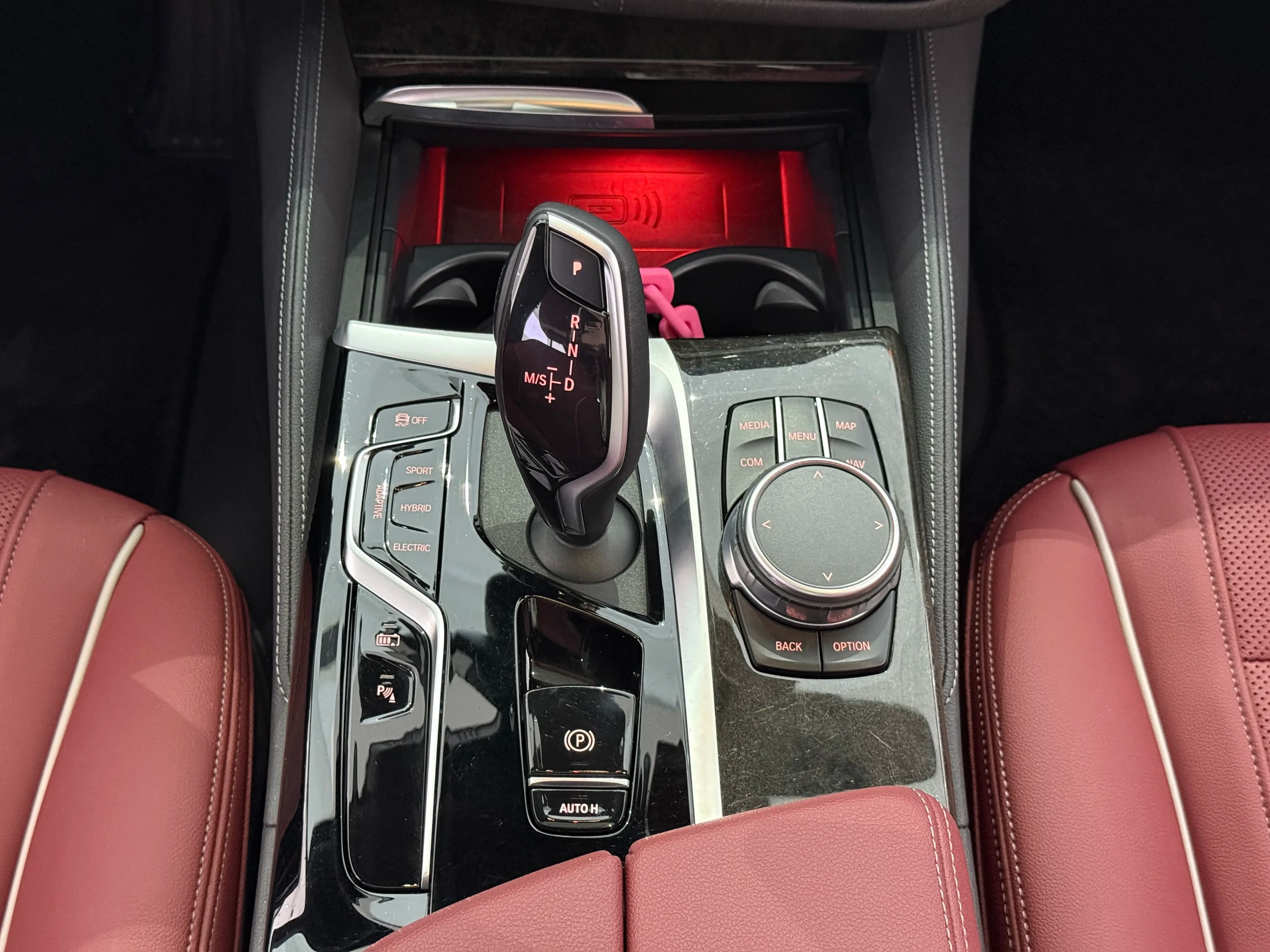BMW 5 Series PHEV 2022 г. 54094 км. — фото 11