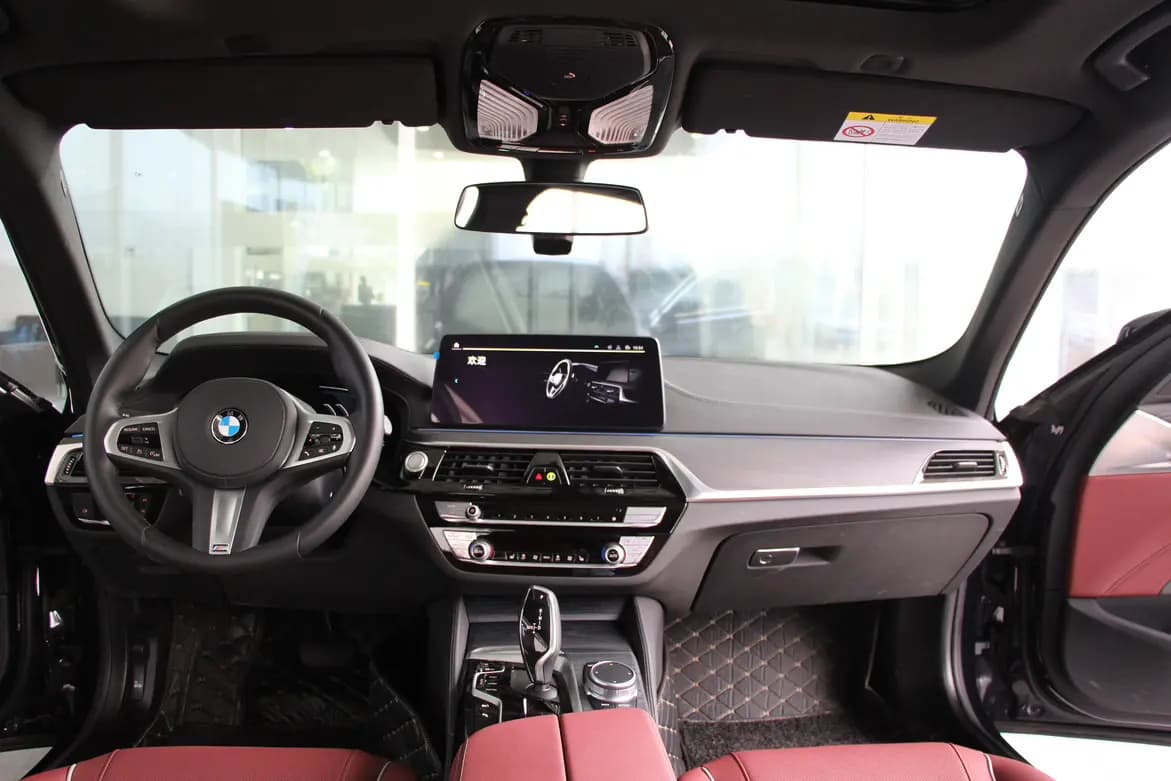 BMW 5 Series PHEV 2023 г. 61801 км. — фото 3