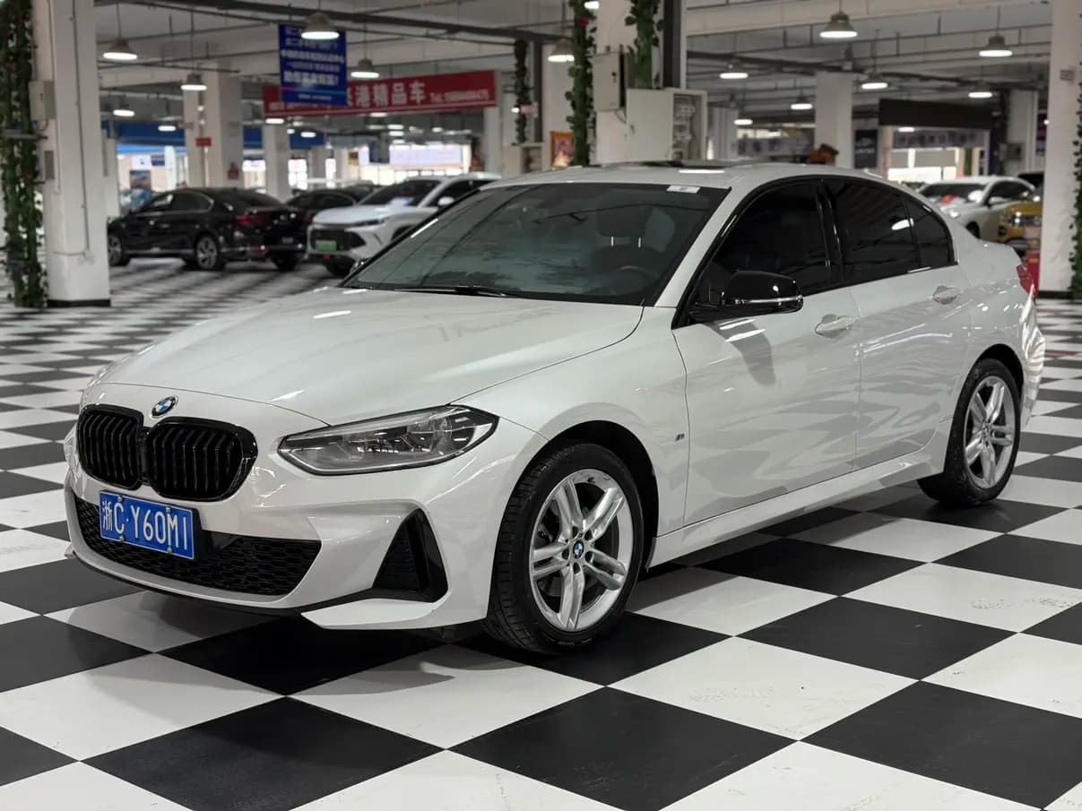 BMW 1 Series 2021 г. 20055 км.