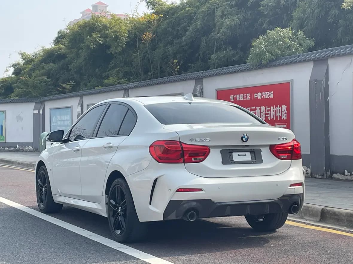 BMW 1 Series 2021 г. 34058 км. — фото 4