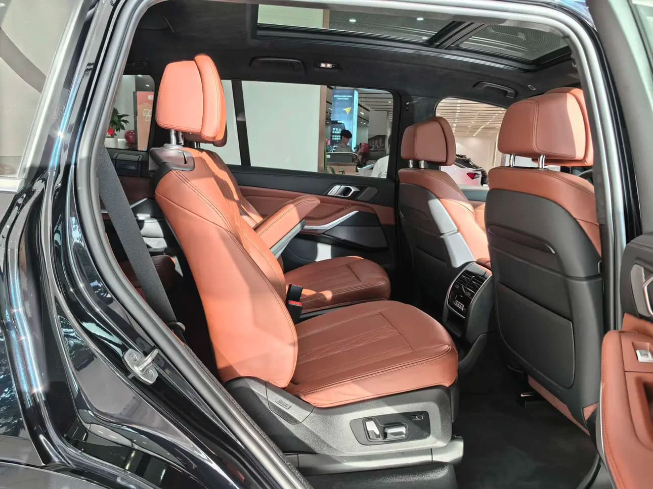BMW X7 2021 г. 60111 км. — фото 21