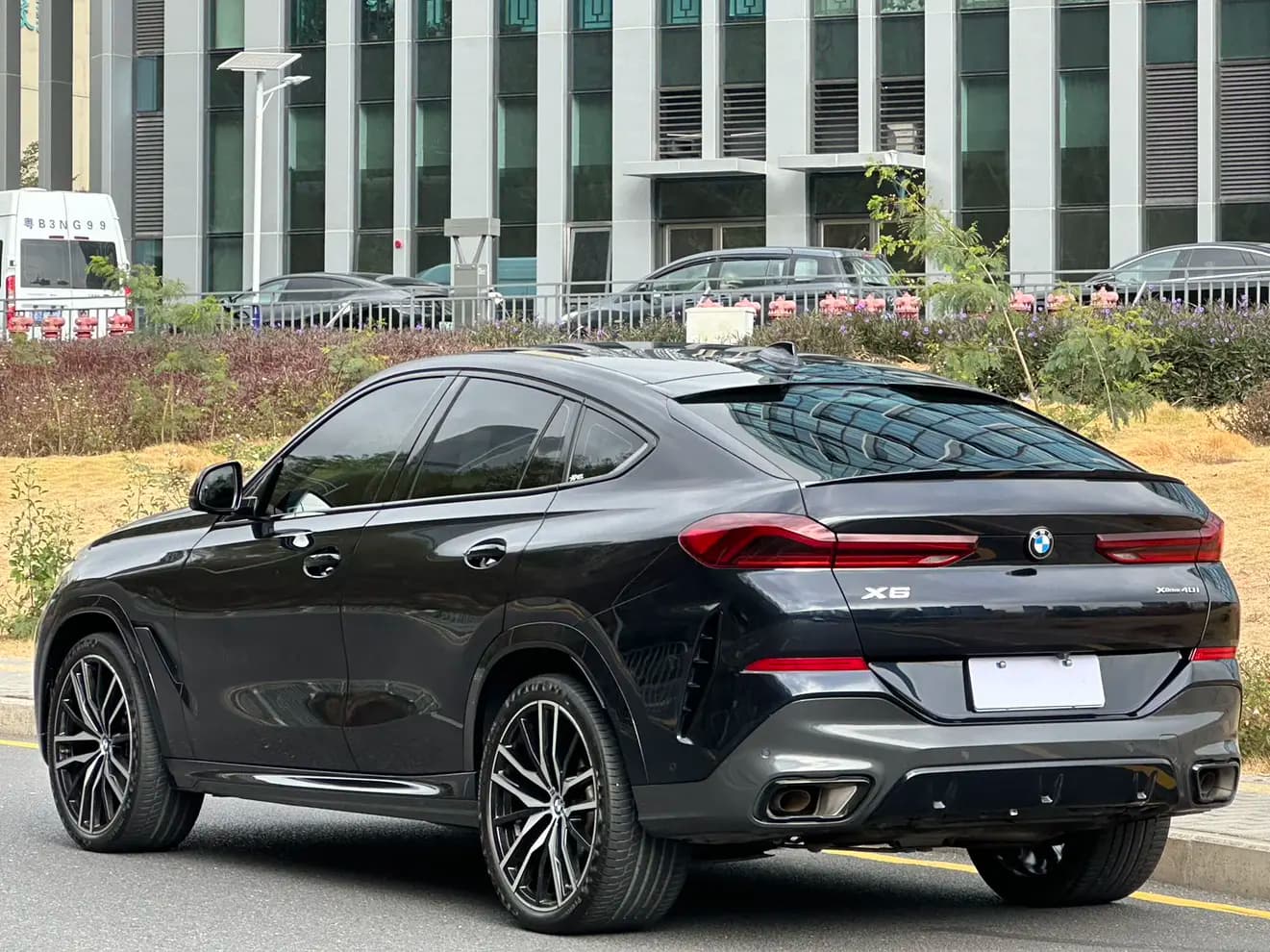 BMW X6 2023 г. 69039 км. — фото 3