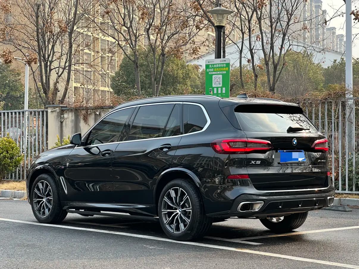 BMW X5 2022 г. 57011 км. — фото 2