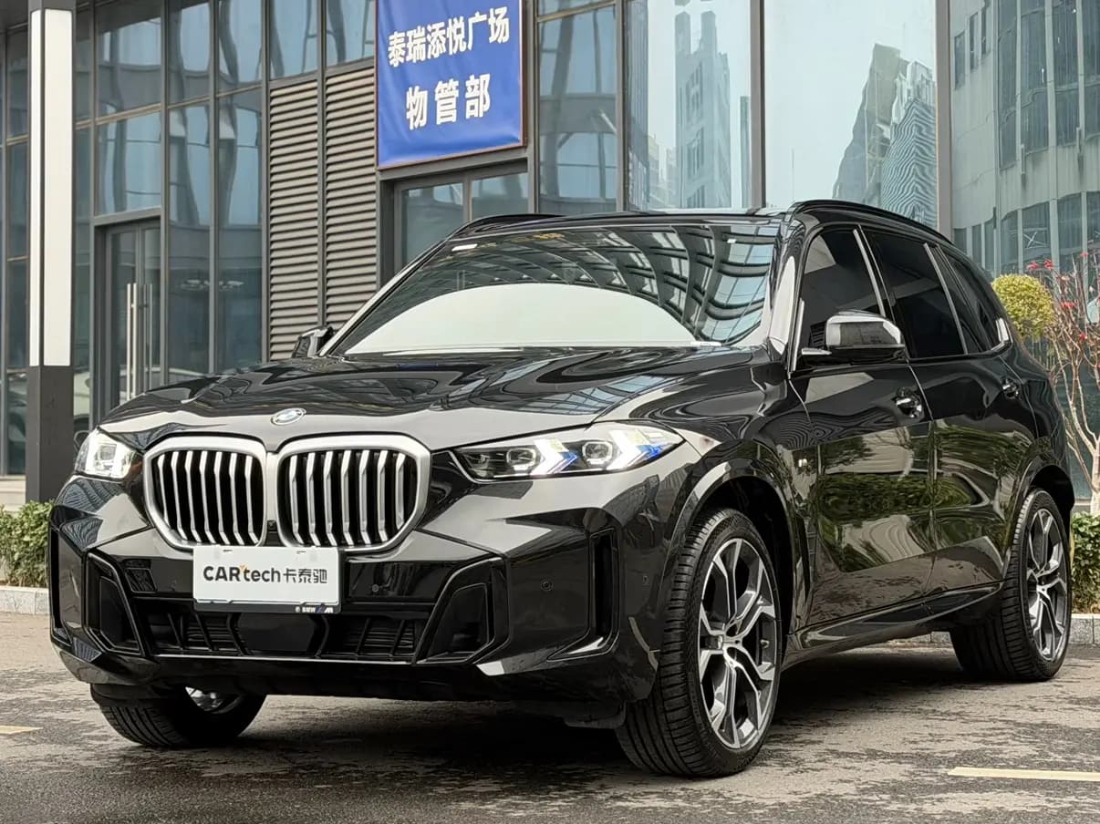 BMW X5 2024 г. 16097 км.