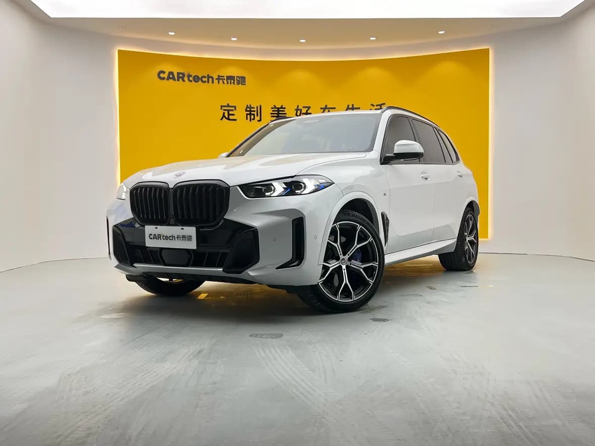 BMW X5 2024 г. 35123 км.