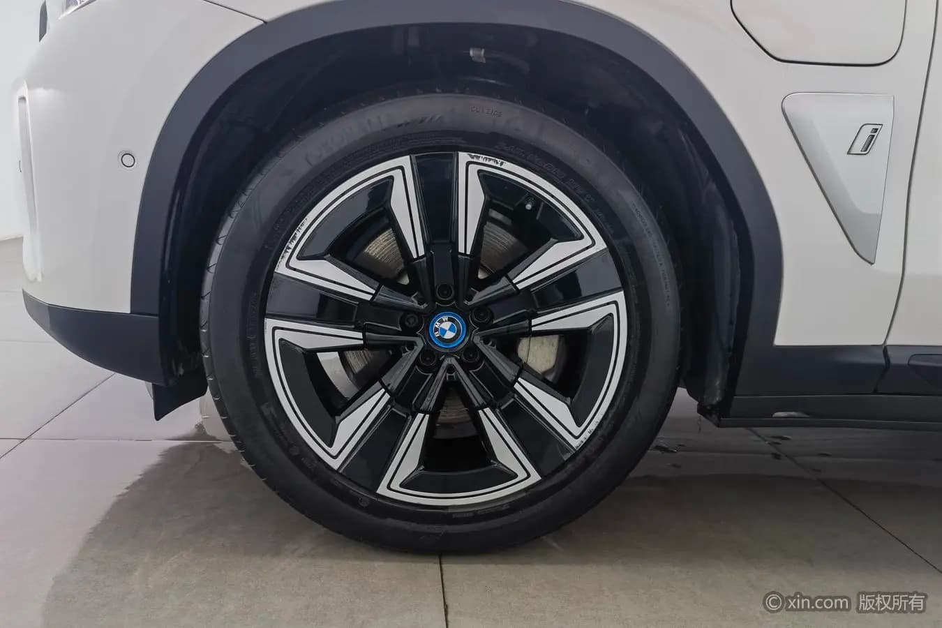 BMW iX3 2021 г. 95805 км. — фото 5