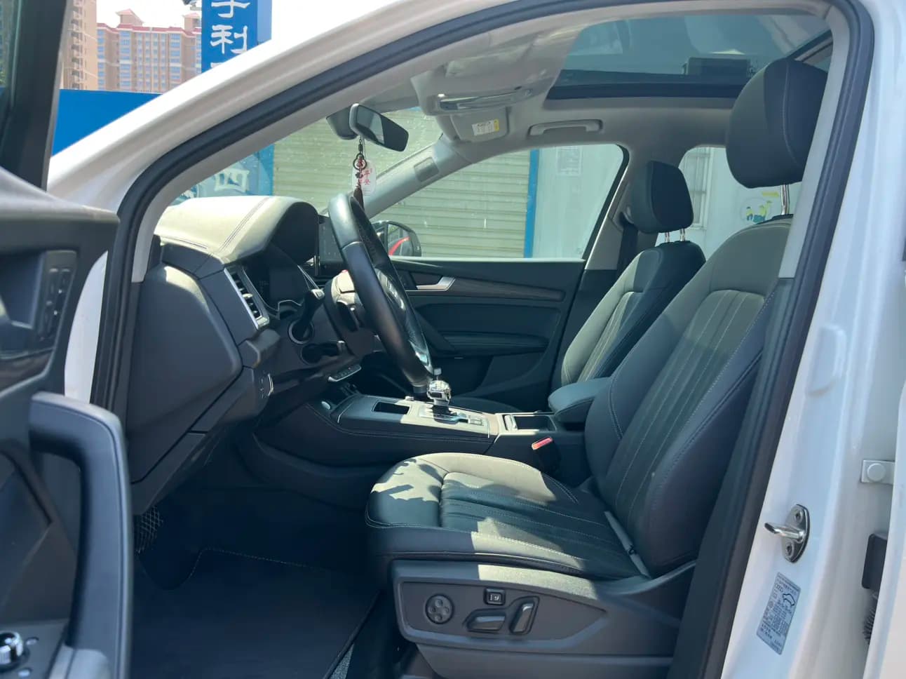 Audi Q5L 2021 г. 50021 км. — фото 20
