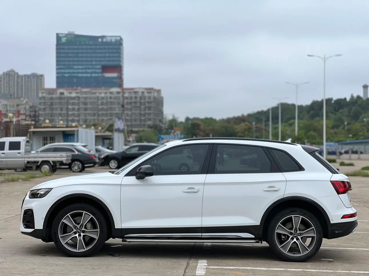 Audi Q5L 2021 г. 50021 км. — фото 4