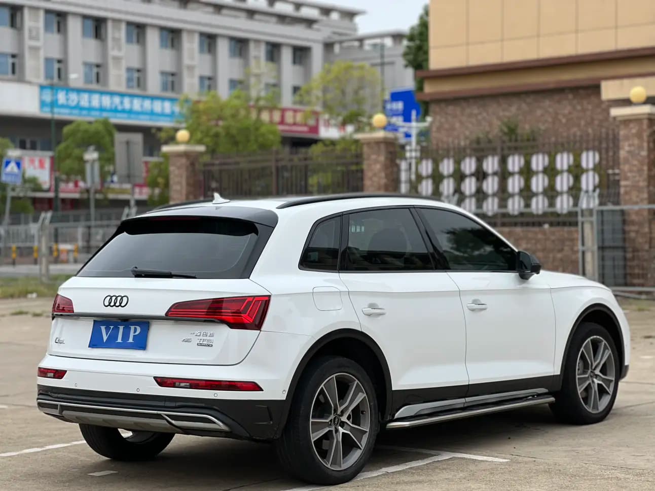 Audi Q5L 2021 г. 50021 км. — фото 7