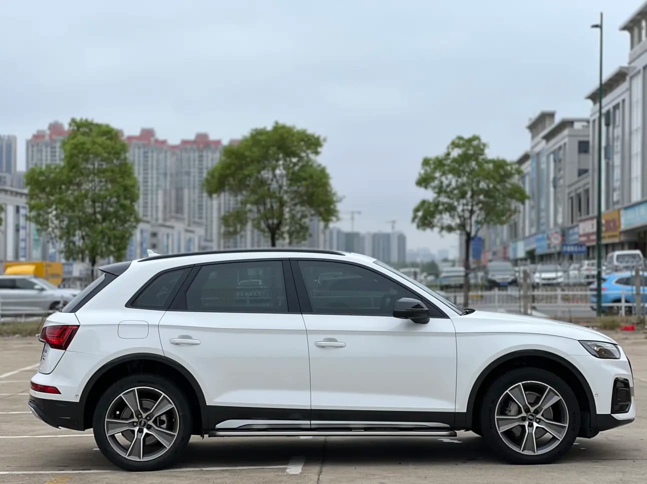 Audi Q5L 2021 г. 50021 км. — фото 8