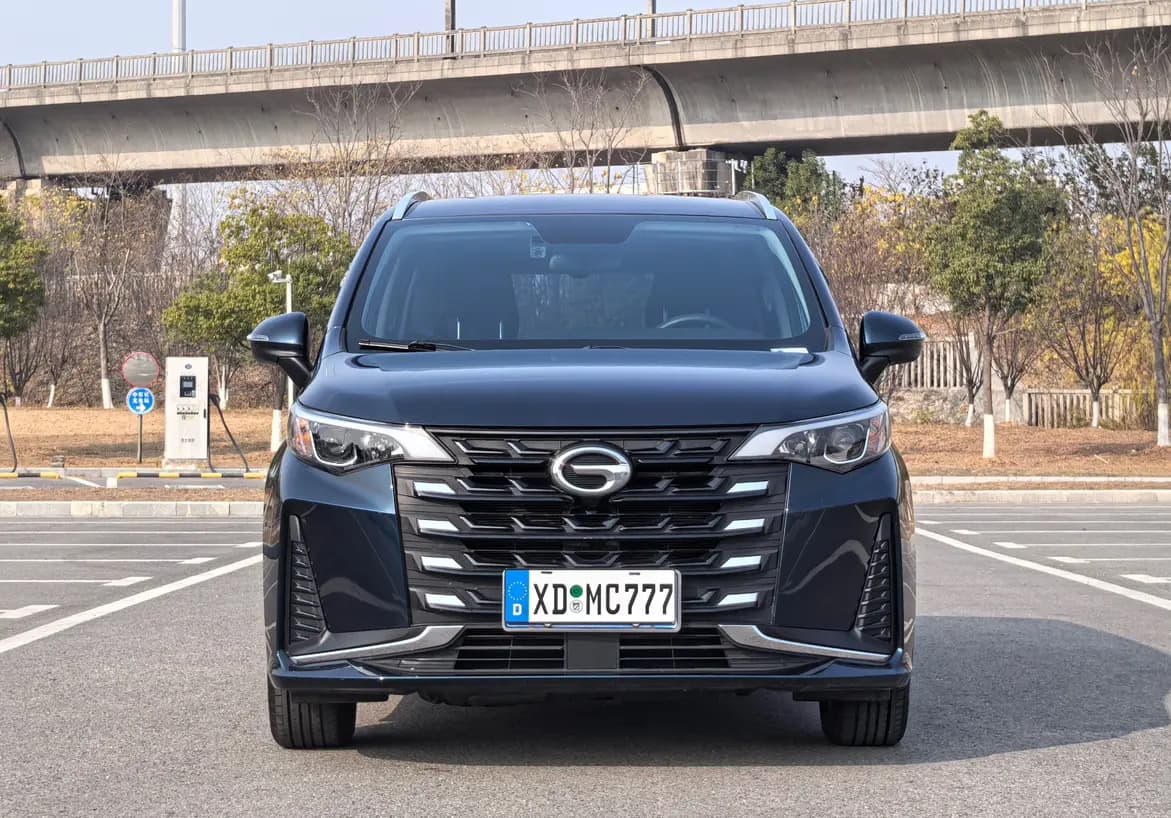 GAC Trumpchi M6 2023 г. 30003 км. — фото 2