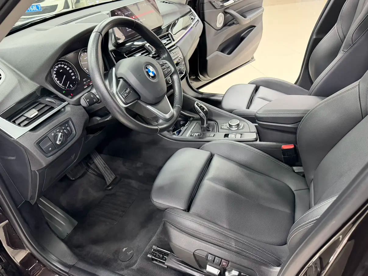 BMW X1 2021 г. 76137 км. — фото 12