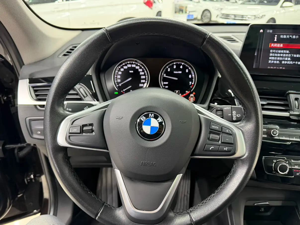 BMW X1 2021 г. 76137 км. — фото 8