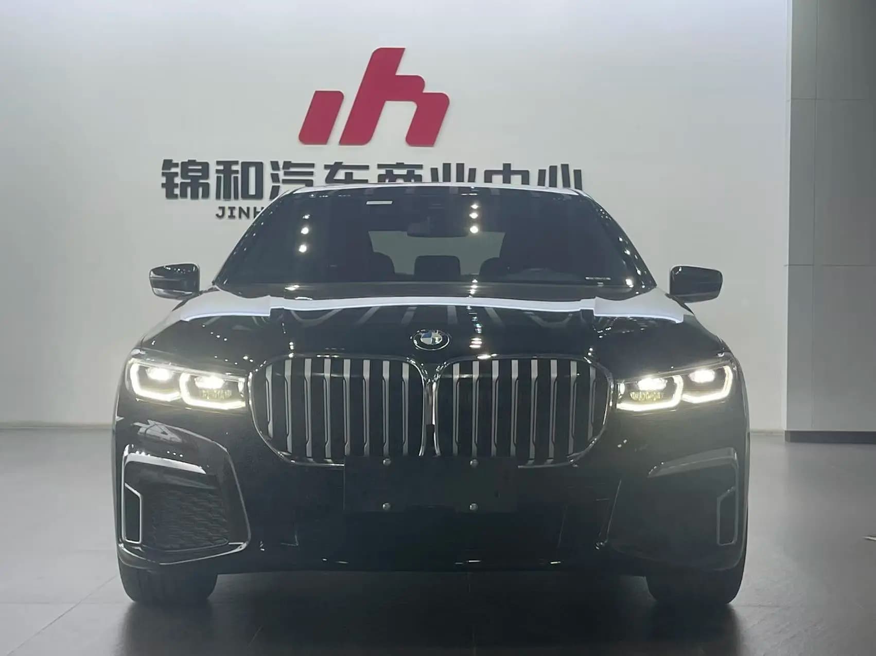 BMW 7 Series 2023 г. 58031 км. — фото 2